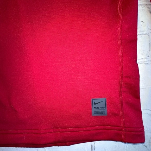 NWOT Unisex Medium Nike Pro Dri-Fit Combat Red Compression LS Performance Shirt - Picture 3 of 7